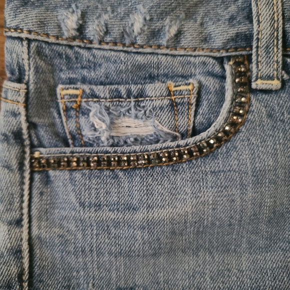 American Eagle 100 Percent Cotton Mid Rise Distressed Shorts Size 0 - Picture 6 of 15